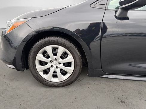 Used 2024 Toyota Corolla LE FWD image 9