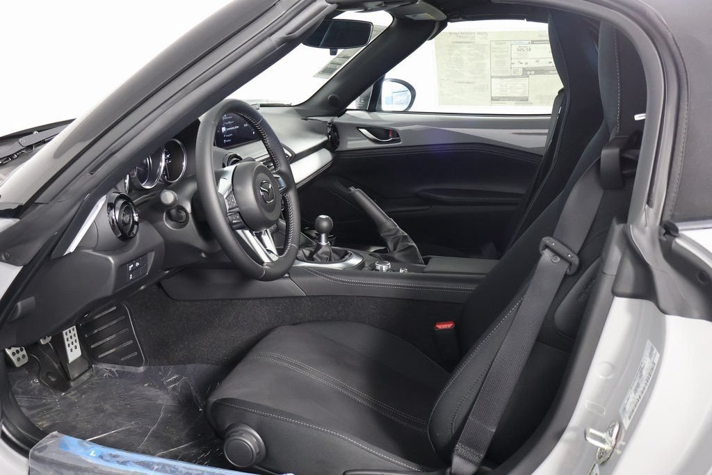 New 2026 MAZDA MX-5 Miata Club w/ Interior Package RWD image 7