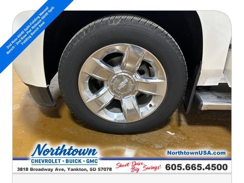 Used 2017 Chevrolet Tahoe LT w/ LT Signature Package AWD/4WD image 28