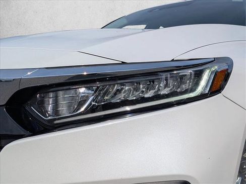 Used 2019 Honda Accord LX image 2
