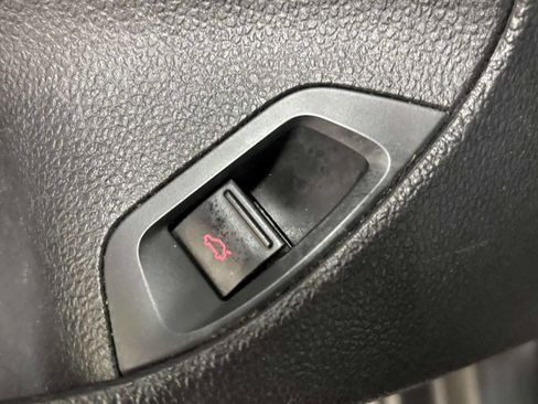 Used 2015 Volkswagen Passat 1.8T Limited Edition image 28