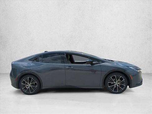 Certified 2024 Toyota Prius XLE FWD image 4