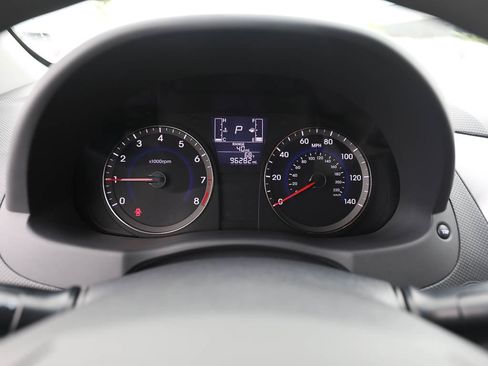 Used 2015 Hyundai Accent GLS FWD image 11