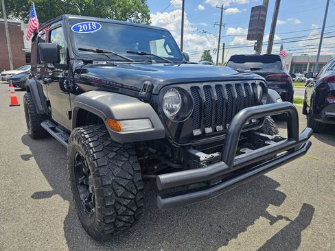 Used 2018 Jeep Wrangler Unlimited Sport S AWD/4WD image 3
