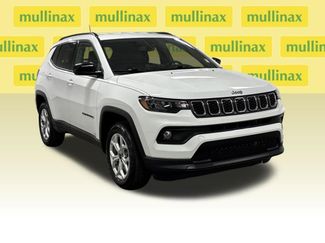 Used 2025 Jeep Compass Latitude video 2