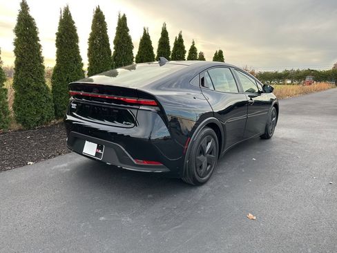 Certified 2024 Toyota Prius LE image 7