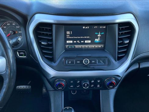 Used 2019 GMC Acadia SLE image 6