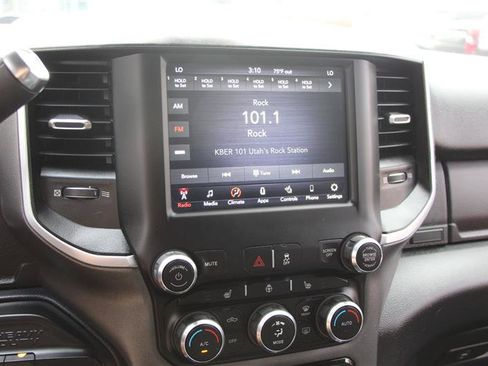 Used 2020 RAM 2500 Big Horn w/ Level 2 Equipment Group AWD/4WD image 16