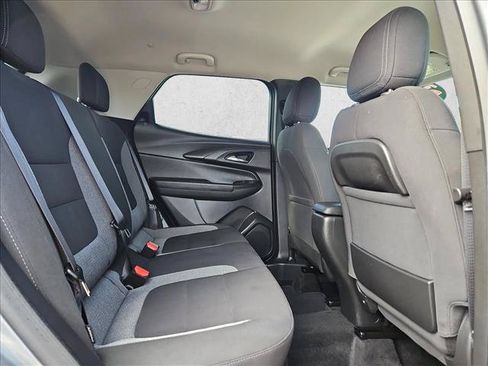 Used 2025 Chevrolet TrailBlazer LT AWD/4WD image 19