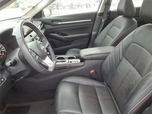 Used 2024 Nissan Altima 2.0 SR image 13