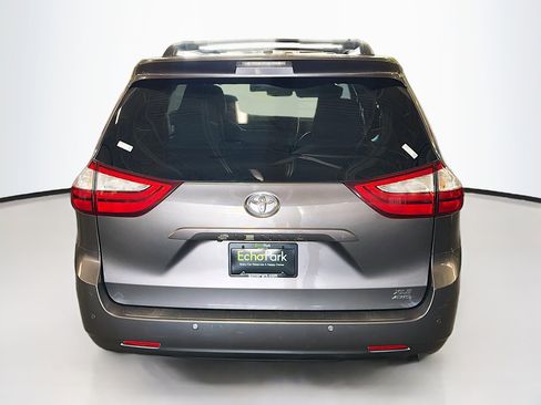 Used 2015 Toyota Sienna XLE Premium AWD/4WD image 7
