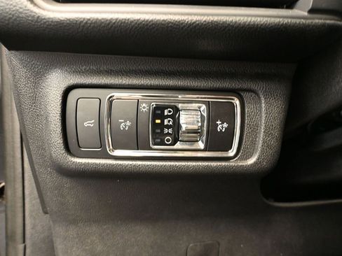 Used 2024 Lincoln Corsair AWD image 30