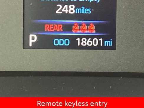 Used 2025 Toyota Corolla LE image 4