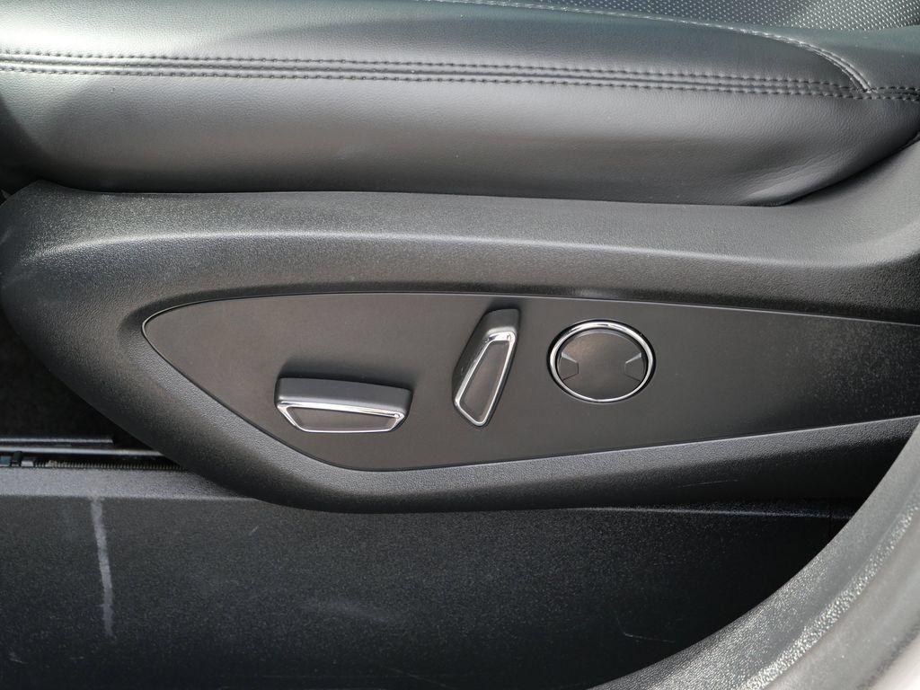 Used 2021 Lincoln Nautilus Reserve AWD/4WD image 15