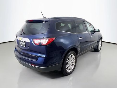 Used 2015 Chevrolet Traverse LT w/ Style and Technology Package FWD image 7