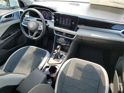 New 2025 Volkswagen Taos SE image 32