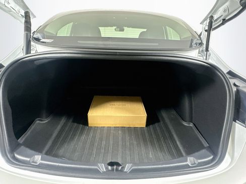 Used 2023 Tesla Model 3 Standard Range RWD image 28