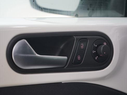 Used 2013 Volkswagen Beetle 2.5 image 19