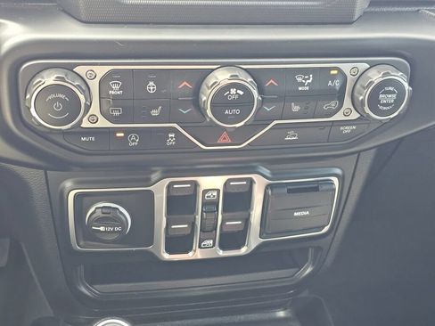 Used 2023 Jeep Gladiator Sport AWD/4WD image 15