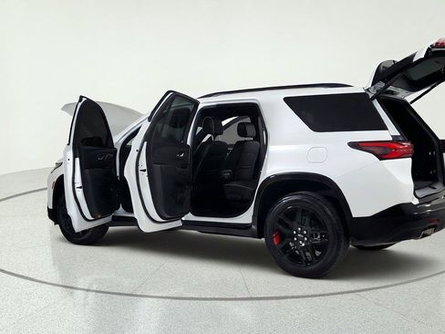 Used 2023 Chevrolet Traverse Premier w/ Redline Edition FWD image 12