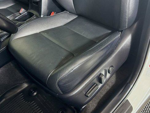 Used 2016 Toyota RAV4 Limited image 21