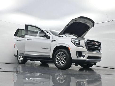 Used 2022 GMC Yukon SLT w/ SLT Premium Package AWD/4WD image 31