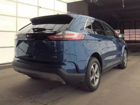 Used 2024 Ford Edge SEL w/ Convenience Package image 4