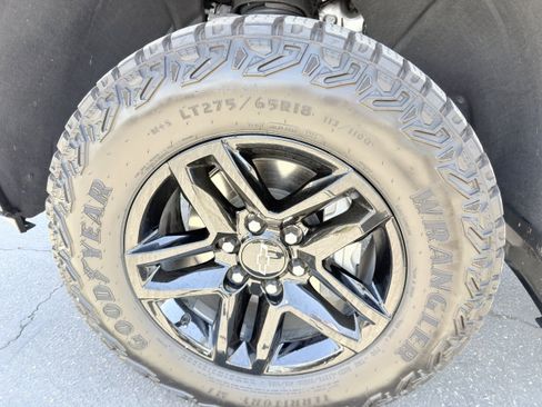 Used 2024 Chevrolet Silverado 1500 LT Trail Boss w/ Convenience Package II AWD/4WD image 46