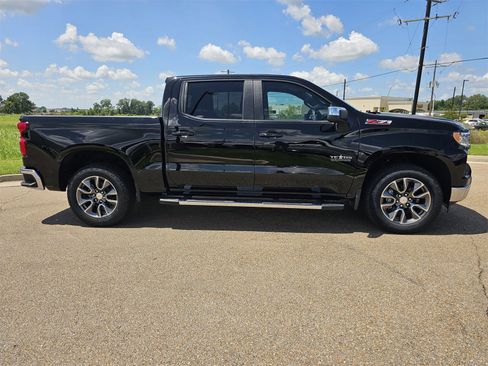 New 2025 Chevrolet Silverado 1500 LT image 3
