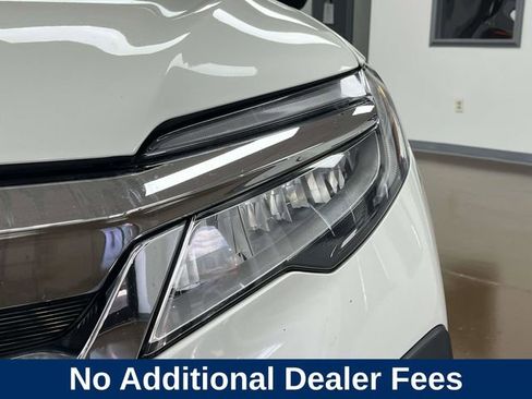 Used 2019 Honda Pilot Touring image 11