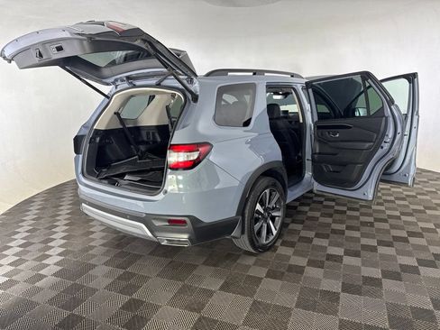 Used 2023 Honda Pilot Touring image 15