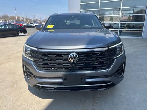 Used 2025 Volkswagen Atlas Cross Sport SEL Premium R-Line AWD/4WD image 2