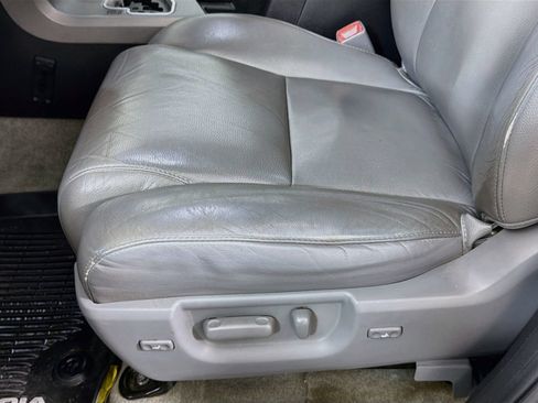 Used 2011 Toyota Sequoia Limited AWD/4WD image 23