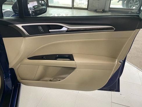 Used 2016 Ford Fusion SE w/ Equipment Group 502A image 25