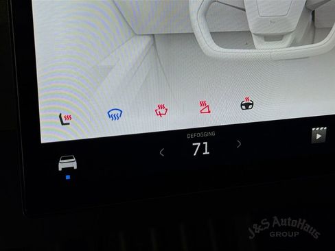 Used 2024 Tesla Cybertruck AWD Crew Cab image 27