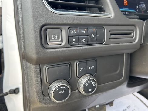 Used 2023 Chevrolet Suburban RST w/ Luxury Package RWD image 18