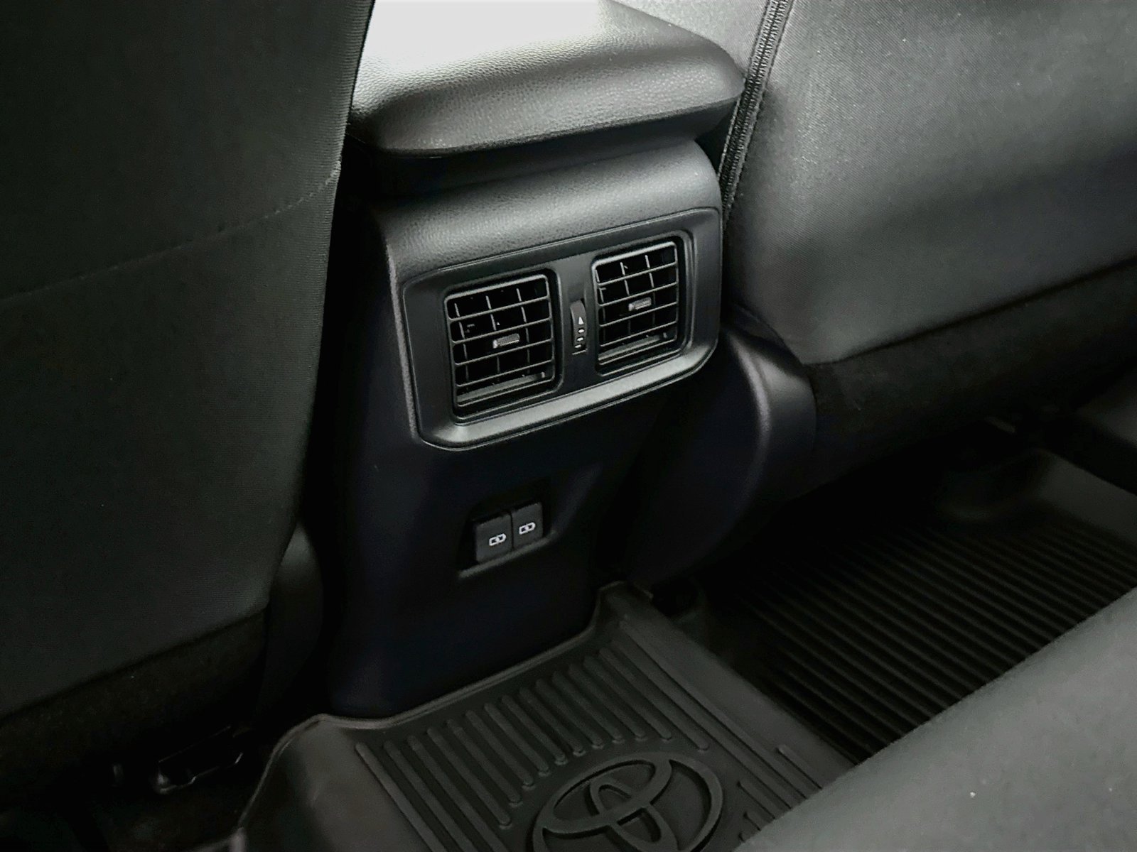 Certified 2025 Toyota RAV4 XLE AWD/4WD image 24