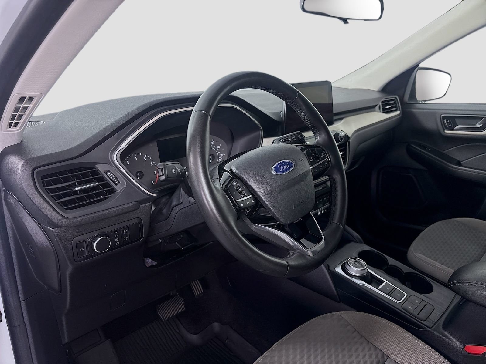 Used 2022 Ford Escape SE w/ SE Sport Appearance Package FWD image 9