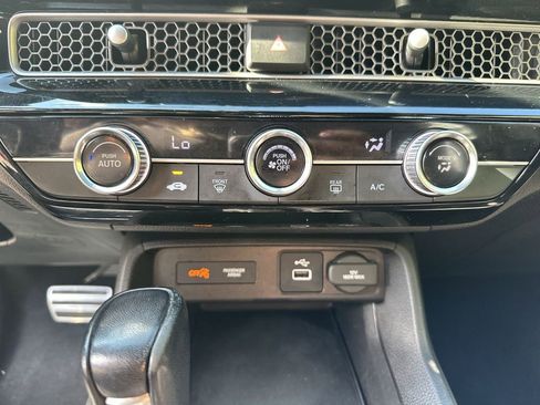 Used 2022 Honda Civic Sport image 17