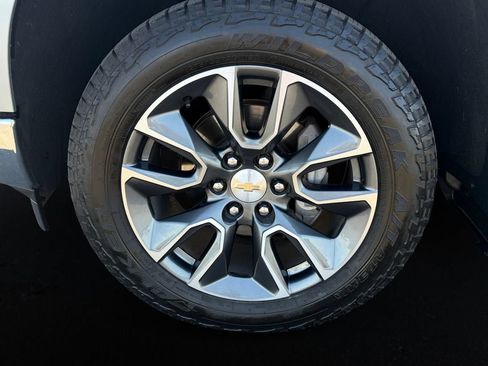 Certified 2023 Chevrolet Silverado 1500 LT RWD image 9