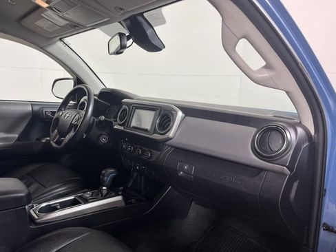 Used 2019 Toyota Tacoma SR5 image 22