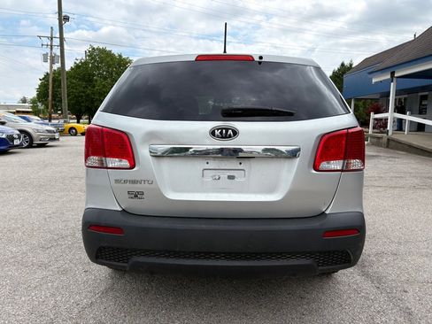 Used 2011 Kia Sorento 2WD image 5