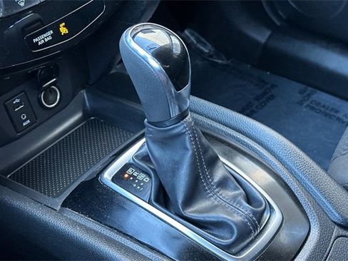 Used 2017 Nissan Rogue Sport S w/ S Appearance Package image 23