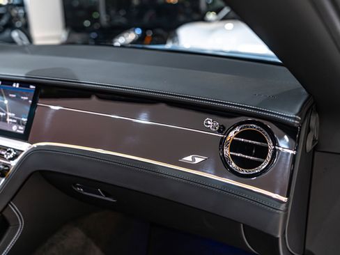 Used 2024 Bentley Continental GT S image 27