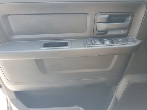 Used 2024 RAM 5500 Tradesman w/ Chrome Appearance Group AWD/4WD image 18