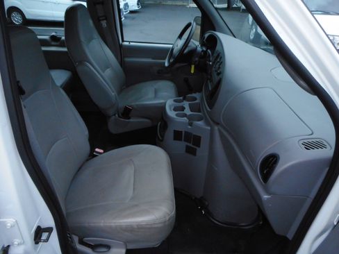 Used 2002 Ford E-350 and Econoline 350 XL image 29