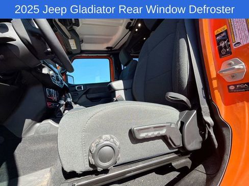 Used 2025 Jeep Gladiator Sport AWD/4WD image 13