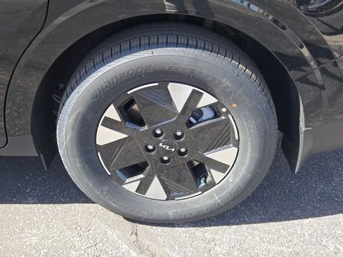 New 2026 Kia Carnival LXS image 7