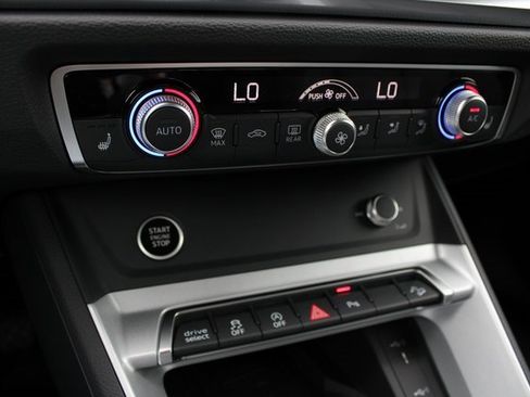 New 2025 Audi Q3 2.0T Premium image 9