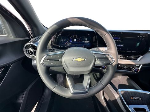 New 2026 Chevrolet Equinox LT w/ Convenience Package II image 12